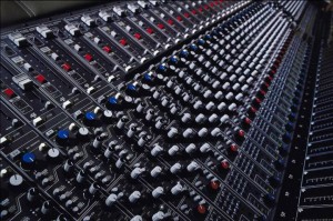 Audio mixing console